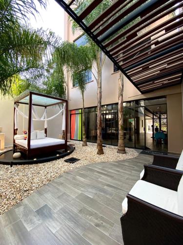 2 bedrooms, 4 beds