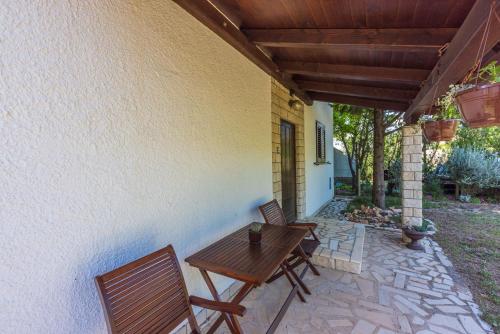 Apartment Krešo - image 8