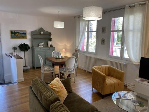 Charmante maison avec jardin en face du parc, proche commerces et attractions touristiques - FR-1-489-333 - Lusigny