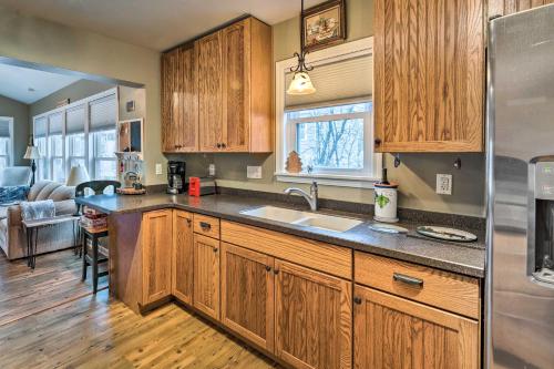 Pet-Friendly Extended Stay Walk to Delavan Lake in Delavan (Wisconsin)