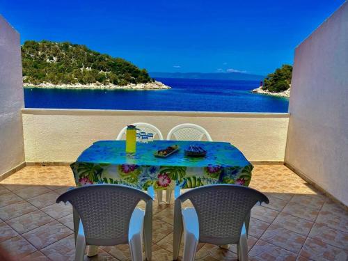 One-Bedroom Apartment with Terrace