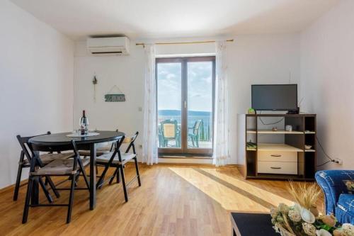 Apartments Bartulin - image 2