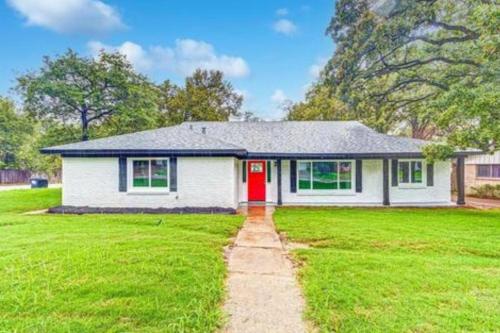 Spacious/Cozy home in Fort Worth