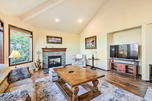 Stunning Sequim Hideaway with Hot Tub and Views, Sequim (fotografie 7)