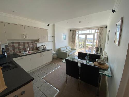 ห้องครัว, Southover Beach in วูลาคอมบ์