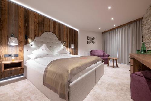 Superior Hotel Edelweiss - image 6