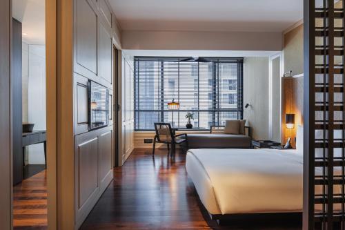 room detail thumbnail 1