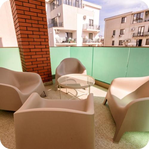 2 bedrooms, 3 beds