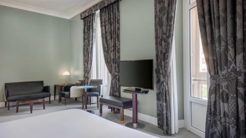 Room Mate Larios - image 2