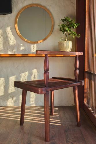 Double Room with Balcony image 1