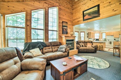 Quiet Island Park Family Home Near Yellowstone! in Rea, Vereinigte Staaten von Amerika