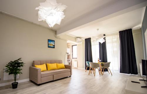 2 bedrooms, 3 beds