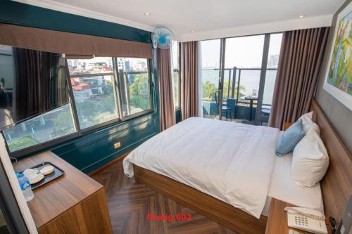 Lake View Hotel