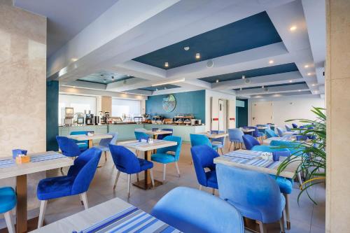 Fly Deco Hotel in Ostija