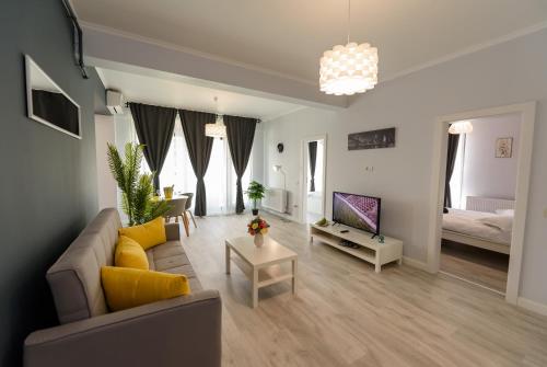 2 bedrooms, 3 beds