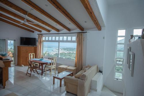 Villa with 4 bedrooms in Kato Pine with wonderful sea view private pool terrace 2 km from the beach - image 10