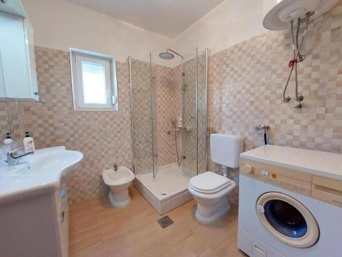 Two-Bedroom Apartment image 5