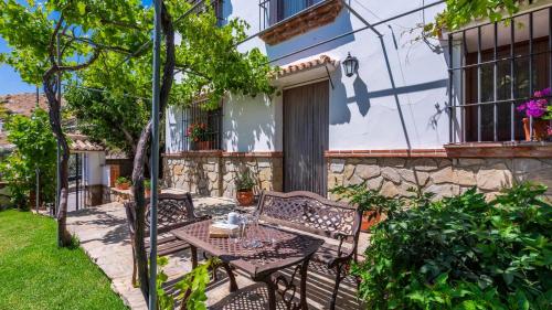 Almendros Antequera - Los Nogales by Ruralidays