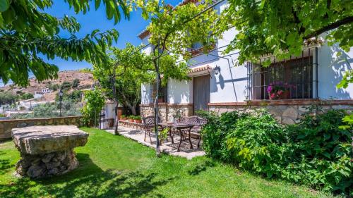 Almendros Antequera - Los Nogales by Ruralidays