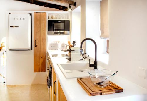 Kitchen, Villa Marineta - Apartamento con encanto en el puerto de Denia - MyM Mediterranean Houses near Jamaica Inn