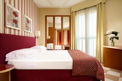 UNAHOTELS The One Milano - Accommodation - San Donato Milanese