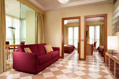 UNAHOTELS The One Milano - image 8