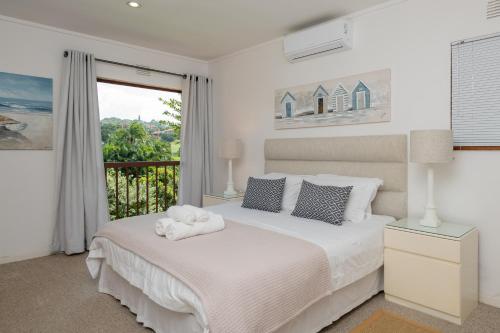 San Lameer Villa 10303 - 3 Bedroom Superior - 6 pax - San Lameer Rental Agency
