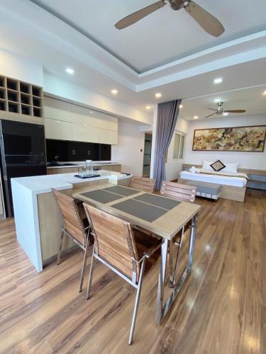 The Moonlight Apt Căn hộ Penthouse Mường Thanh 60 Trần Phú view biển