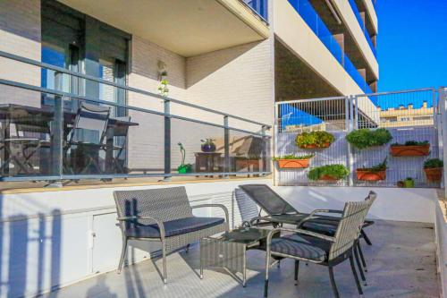 Goleta - ONLY FAMILIES