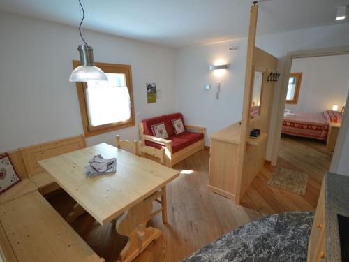 Apartment App- A - Cjase Fravins by Interhome in Raveo