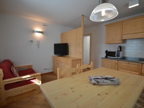 Apartment App- A - Cjase Fravins by Interhome in Raveo
