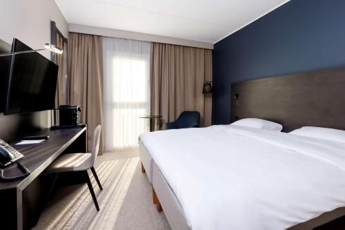 1 queen bed