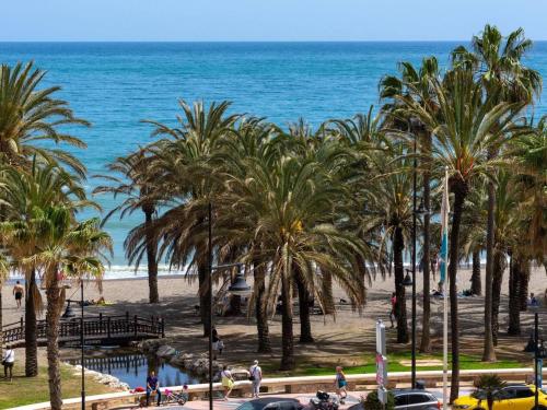 Apartment with Sea View image 9