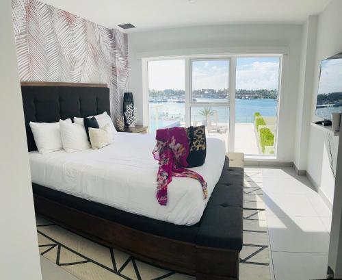 Breathtaking 2 Bedroom Apartment With Harbor View, Oranjestad