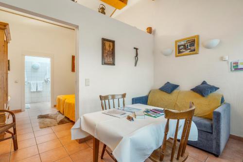 Elckerlyck Inn Hotel - image 2