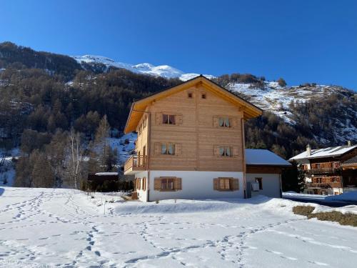  Apartment Chalet Molignon by Interhome, Pension in Haudères bei Lannaz