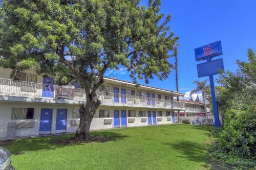 Motel 6-Chino, CA - Los Angeles Area