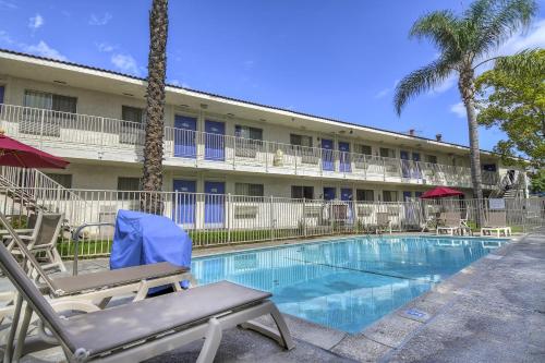 Swimming pool, Motel 6 Chino, CA in Chino (CA)