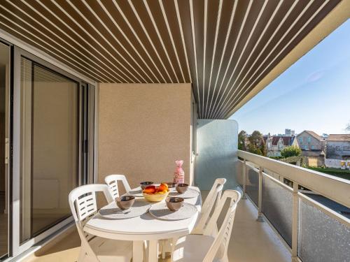 Apartment La Fregate-8 by Interhome in Vaux Sur Mer