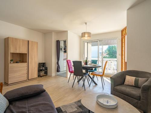 Apartment La Fregate-8 by Interhome in Vaux Sur Mer