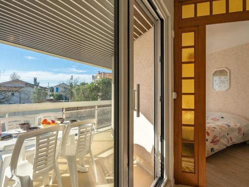 Apartment La Fregate-8 by Interhome in Vaux Sur Mer