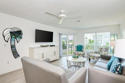 Absolute Anna Maria-Private Beach Access-Heated Pool-Water Views From Every Room - 숙소 외관