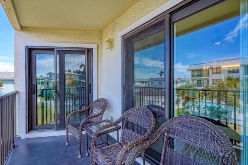 Absolute Anna Maria-Private Beach Access-Heated Pool-Water Views From Every Room - 숙소 외관