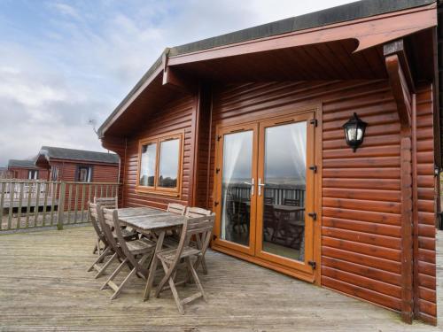 Chalet Loch Leven Lodge 10 by Interhome in קינרוס