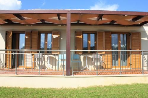Niriides Luxury Villas - image 12