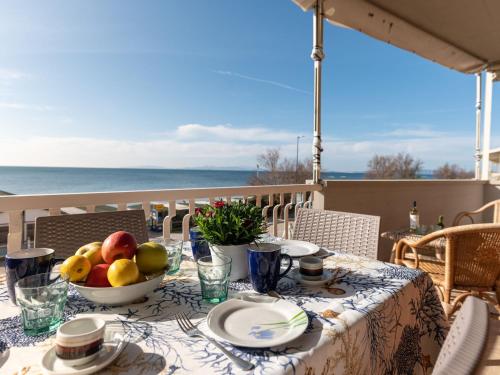  Apartment La casa sul mare by Interhome in Casa SantʼEugenia