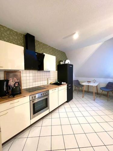 Dachgeschosswohnung Mit 2 Schlafzimmern Zentrum Nord Mit Aufzug - Leipzig