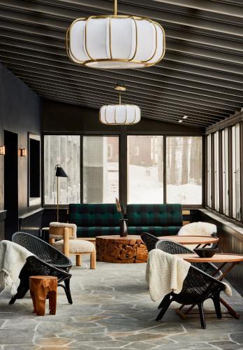 Létesítmények, Bluebird Lake Placid in Lake Placid városközpont