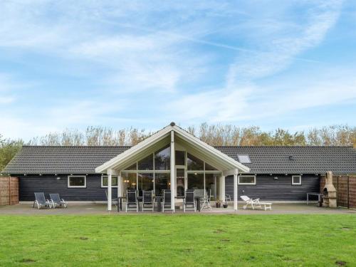  Holiday Home Annamaria - 900m from the sea in Lolland- Falster and Mon by Interhome in Bøtø By