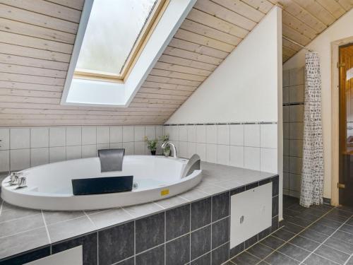 Holiday Home Annamaria - 900m from the sea in Lolland- Falster and Mon by Interhome in Bøtø By